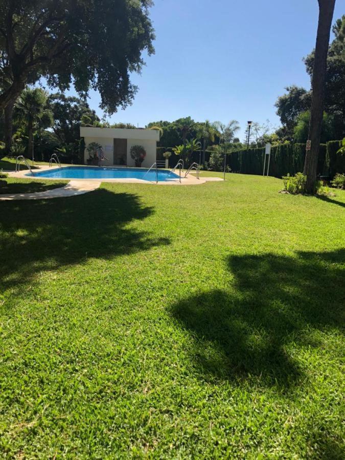 Ansa Beach Apartment - Cabopino, Marbella - Garden Level Extérieur photo